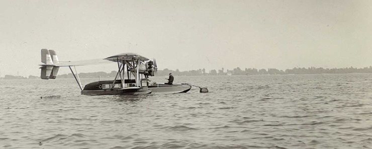 Seaplane on lake Ontario